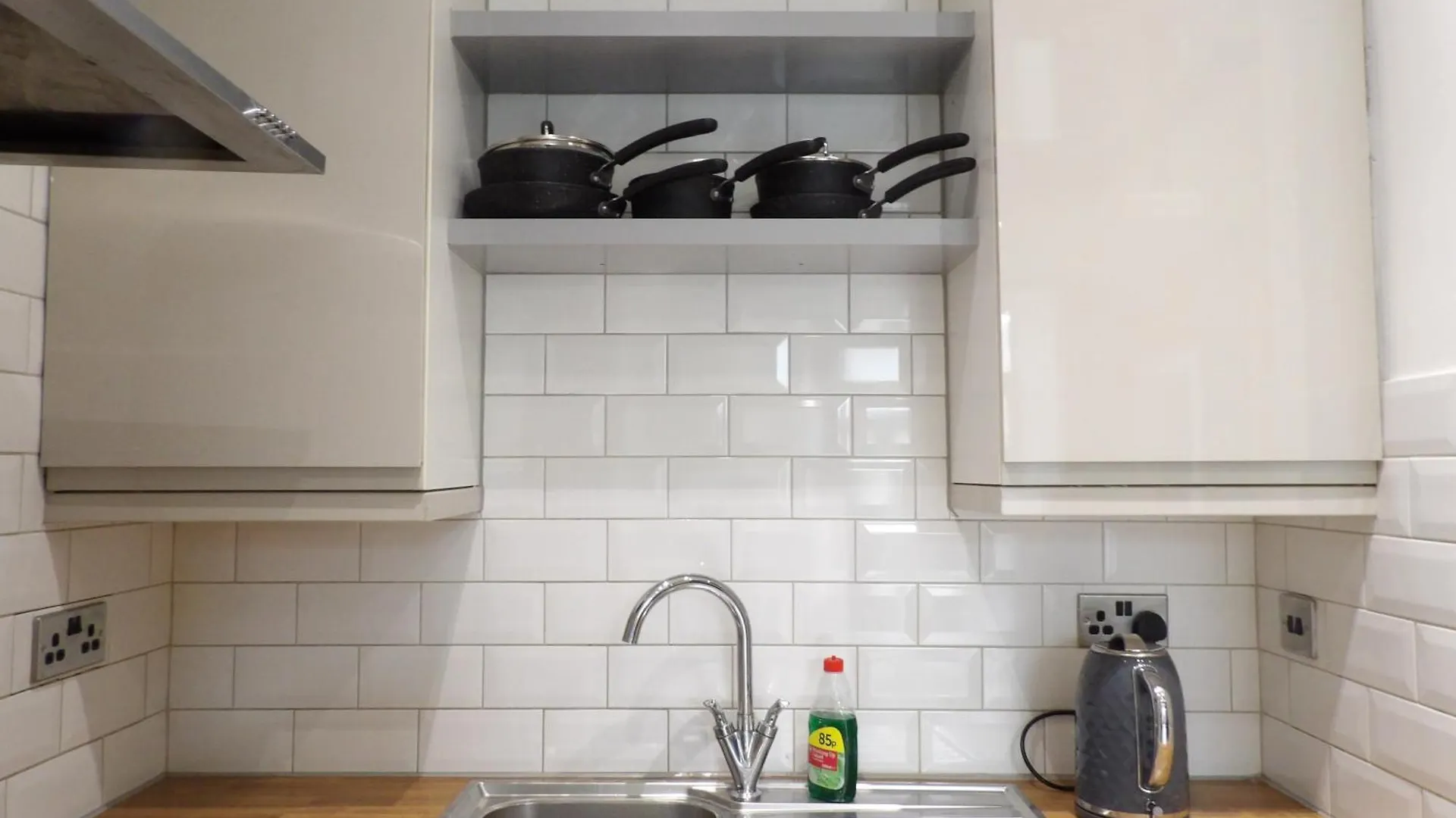 Ground Floor Flat With Patio And Hot Tub Near Murrayfield Stadium Edinburgh Apartman